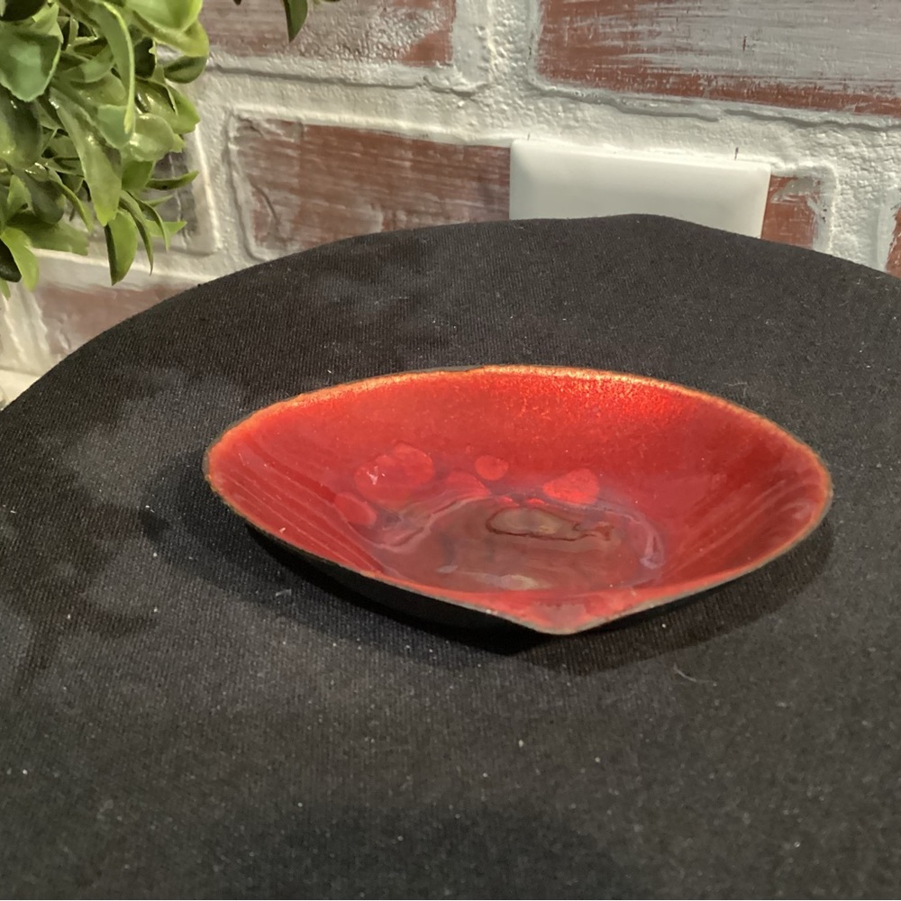 🔴 Vintage - Copper ? Metal - Unique Red - Oyster Shaped Rare Designed Ashtray - Picture 3 of 9